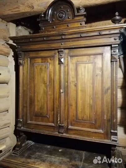 Антикварный буфет