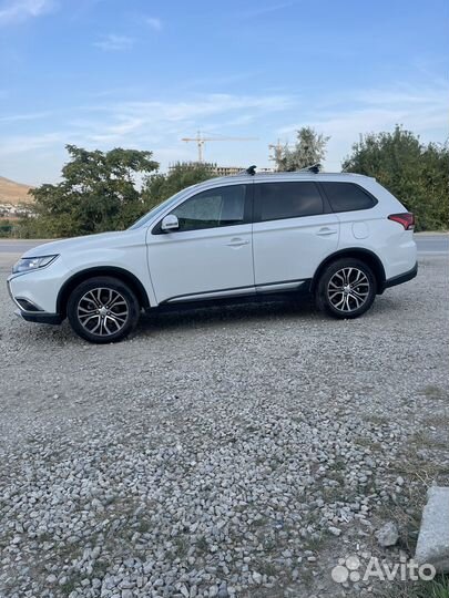 Mitsubishi Outlander 2.0 CVT, 2016, 130 000 км