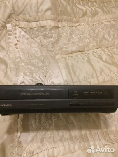 Видеомагнитофон hitachi