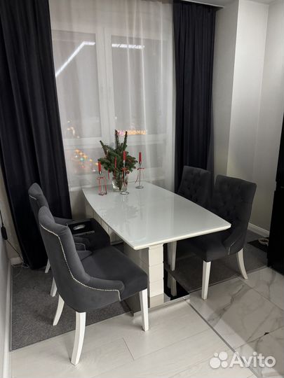 Кухонный стол стеклянный раздвижной