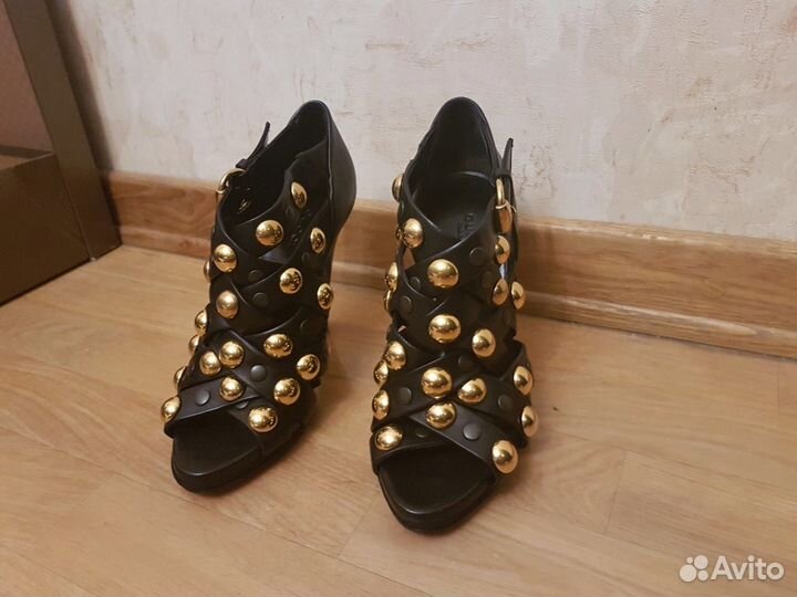 Босоножки Gucci