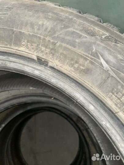 Toyo 310 235/55 R17