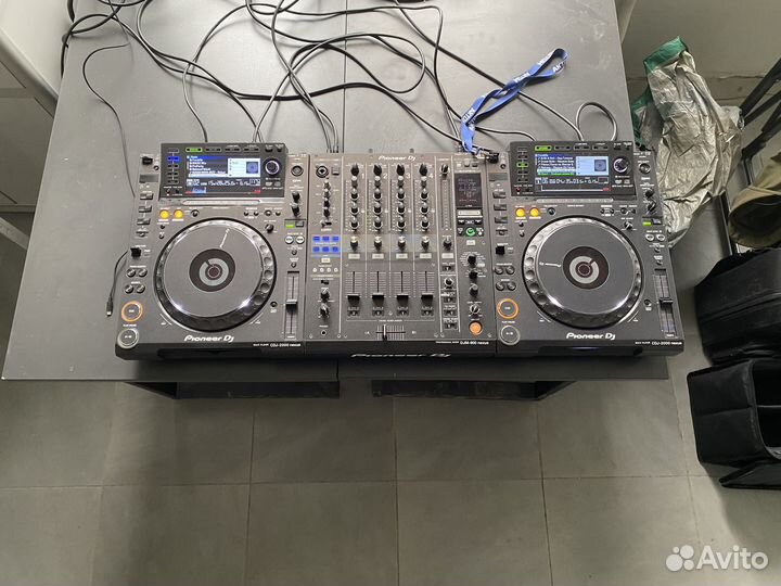 Pioneer djm-900 nexus + 2x Pioneer cdj-2000 nexus