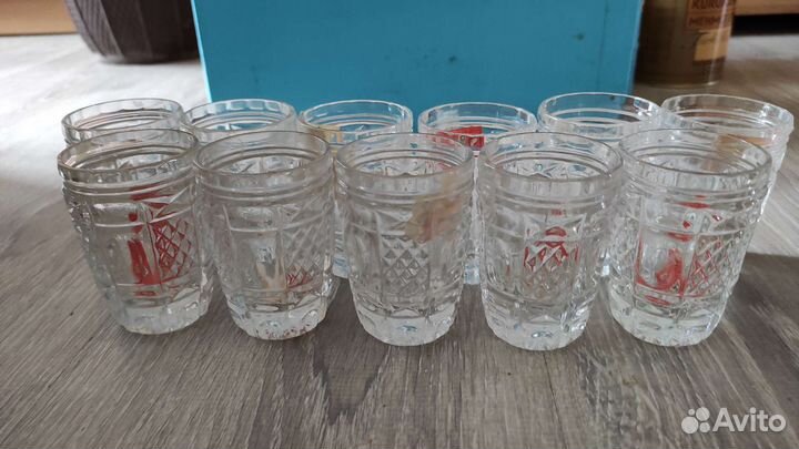 Бокалы, фужеры и рюмки