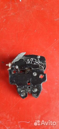 Замок крышки багажника Nissan Teana J32