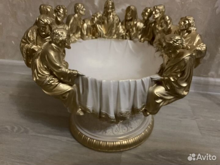 Статуэтки вазы