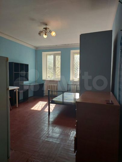 Комната 24 м² в 1-к., 1/2 эт.