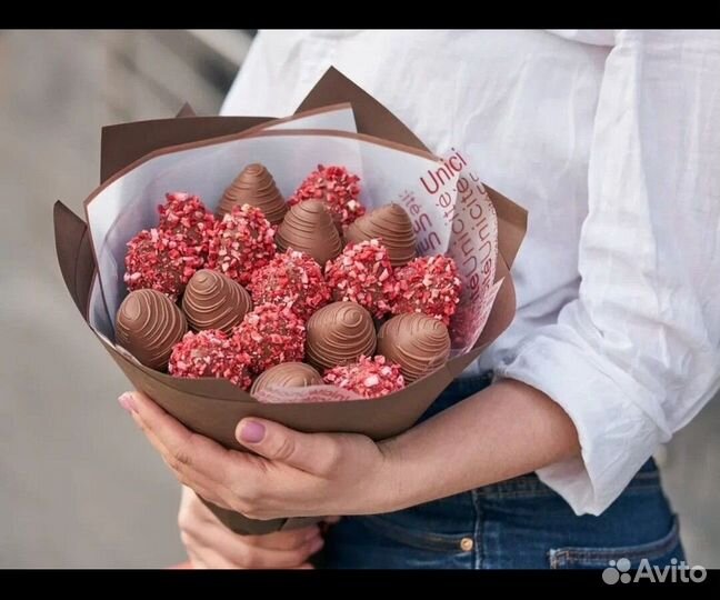 Букеты из клубники в шоколаде