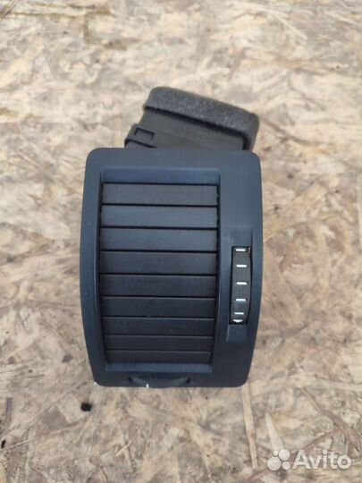 Левый дефлектор печки Skoda Octavia a5