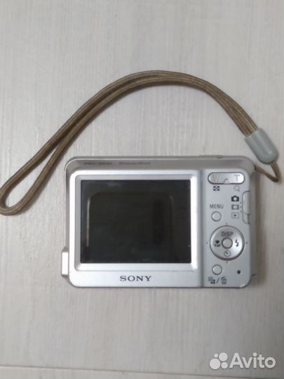 Компактный фотоаппарат