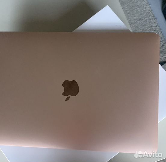 Продам MacBook Air M1 2020