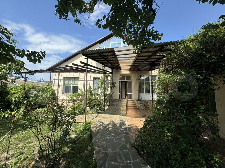 Дом 345 м² на участке 12 сот.