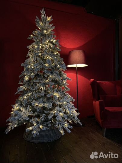 Елка искусственная