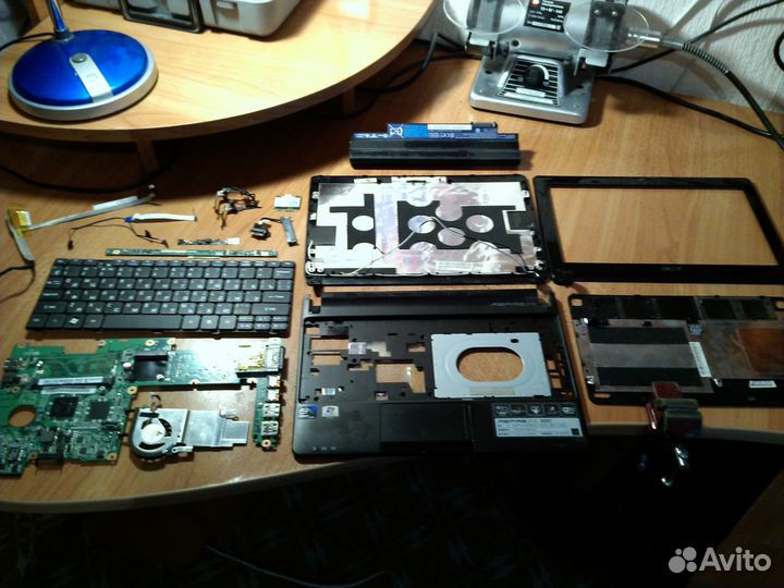 Детали нетбука Acer Aspire one D257