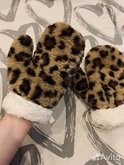 Варежки женские