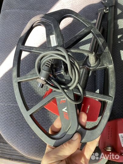 Металлоискатель Minelab vanquish 540