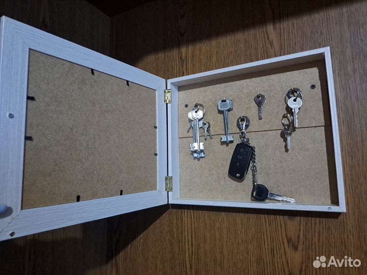 Ключница настенная