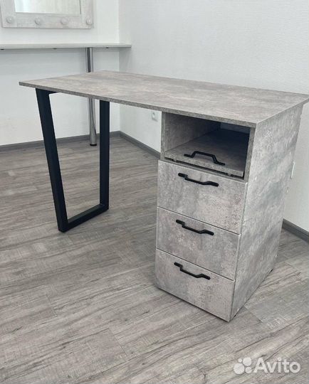 Стол для маникюра лофт