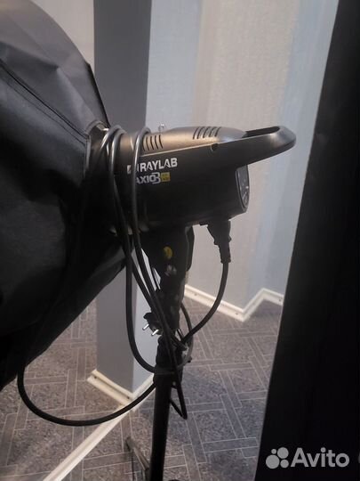 2 вспышки и 2 лампы постоянного света