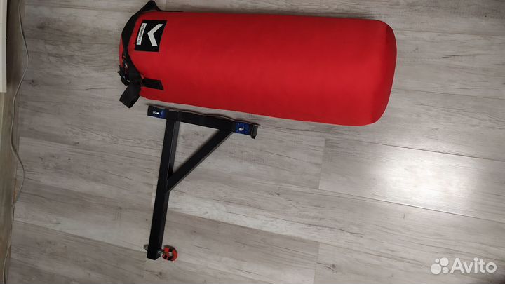 Продам боксерскую грушу