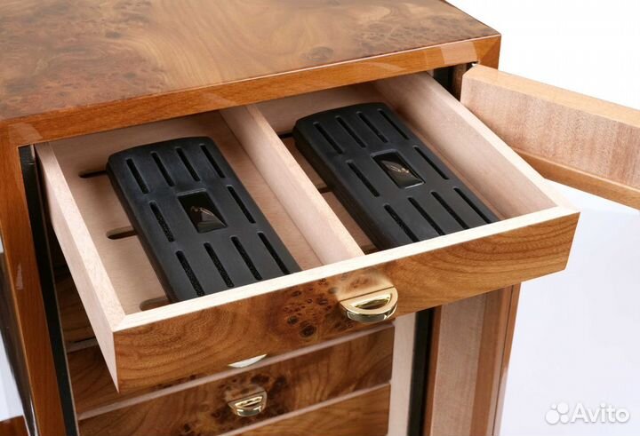 Хьюмидор-шкаф Gentili на 250 сигар 