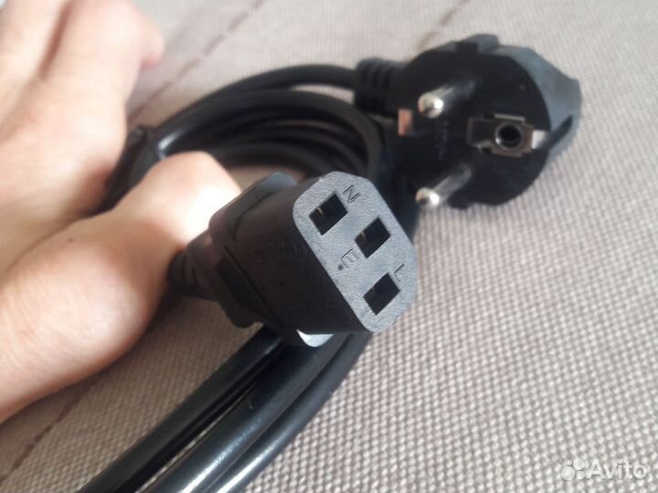 Кабель для компьютера, сетевой шнур