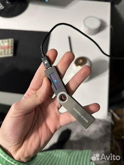Криптокошелек Ledger nano s