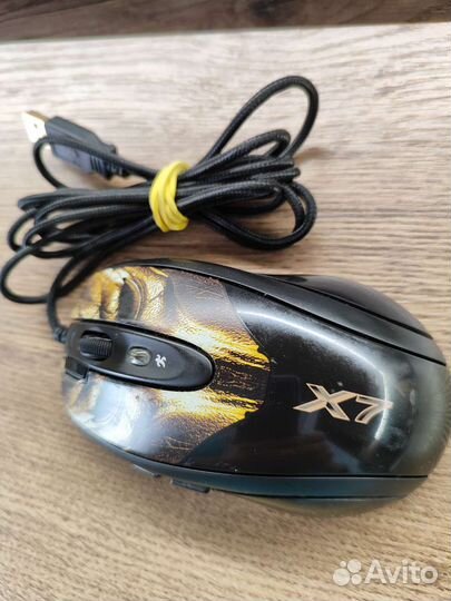 Игровая клавиатура и мышь