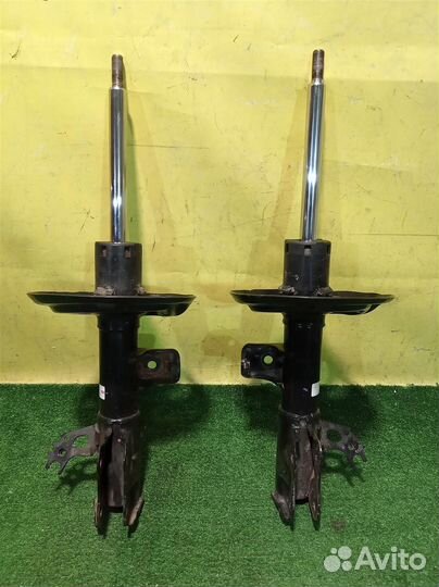 Амортизатор передний левый Toyota Camry V70 2017