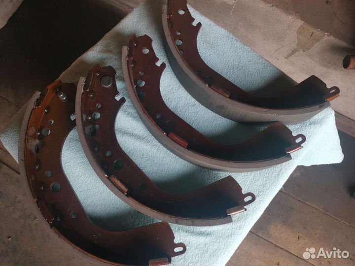 Колодка тормозная барабанная