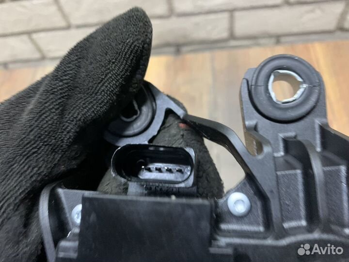 Volkswagen Golf 6 Моторчик стеклоочистителя задний