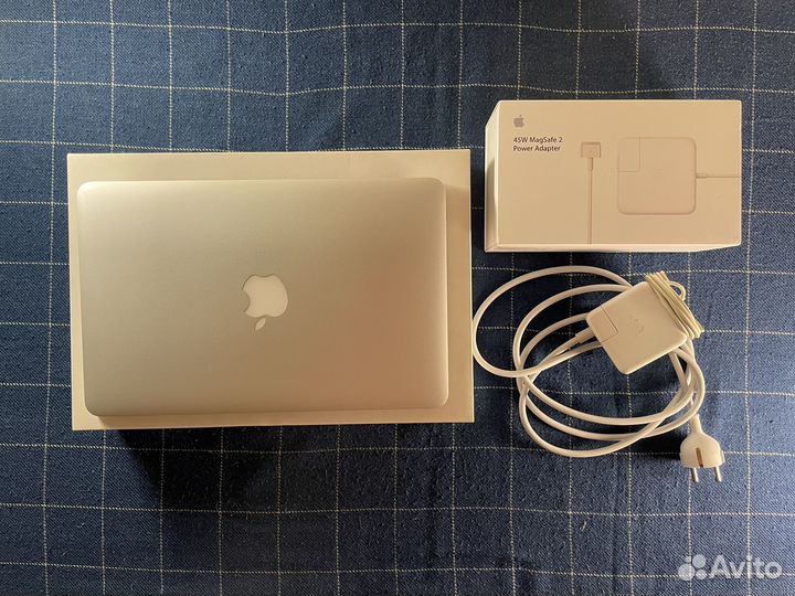 Apple Macbook Air 11