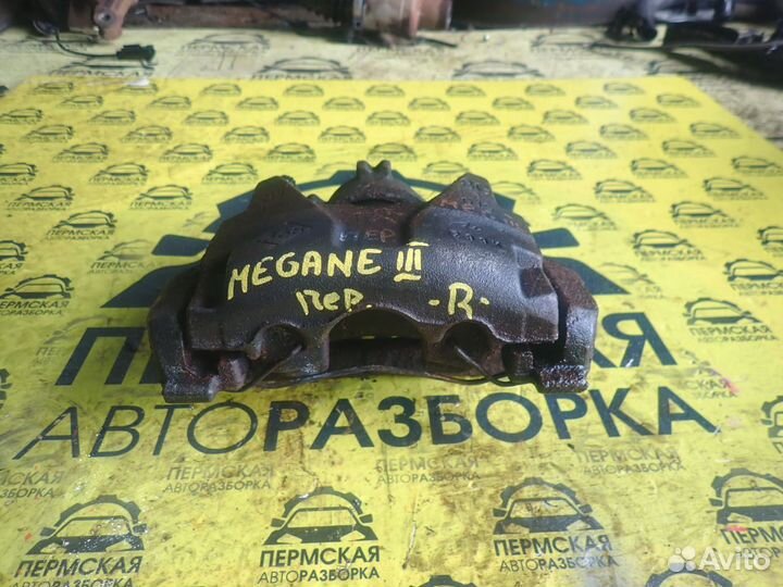 Суппорт передний правый Renault Megane III 09-16