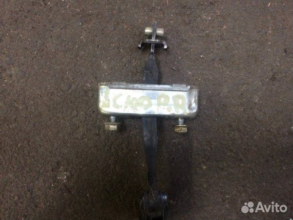 Ограничитель двери передний правый Toyota Land