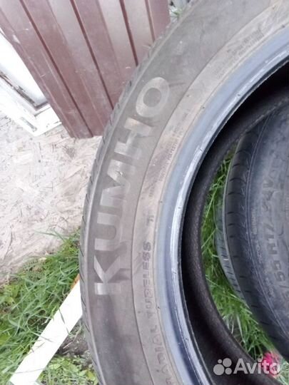 Kumho Ecsta HS51 215/55 R17