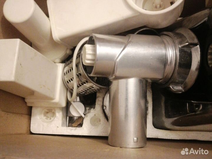 Мясорубка электрическая бу, почти не пользованная