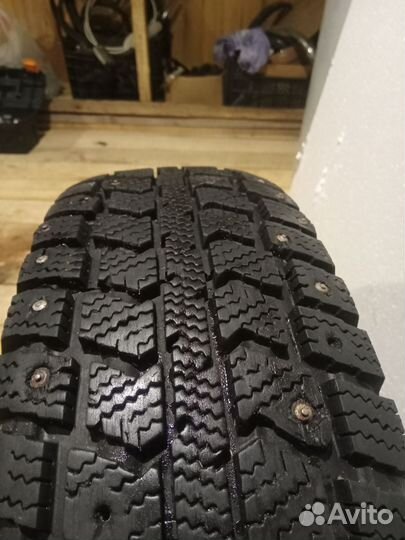 Колесо 185/75 р16 зимнее шипованное