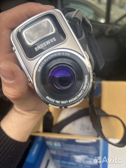 Цифровая видеокамера samsung