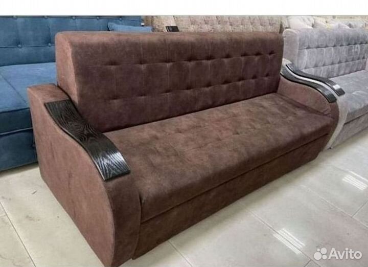 Прямой диван в наличии