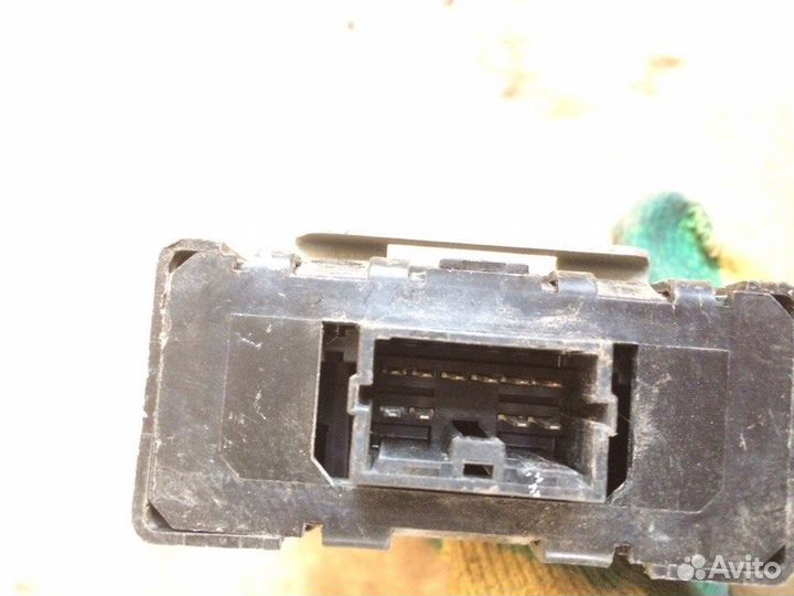 Mitsubishi L200 Блок электронный