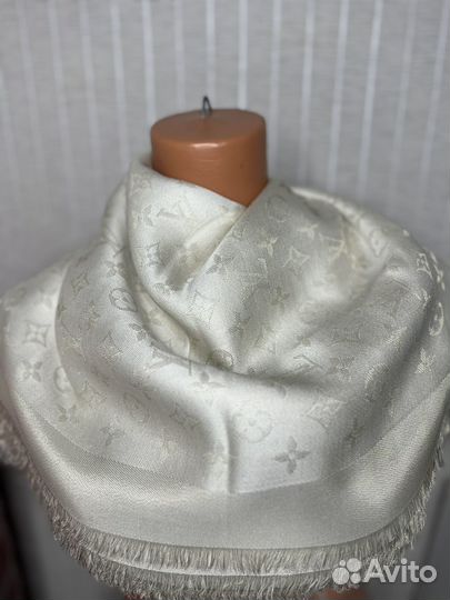 Luis vuitton платок