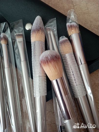 Кисти для макияжа натуральные