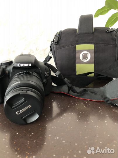 Зеркальный фотоаппарат canon