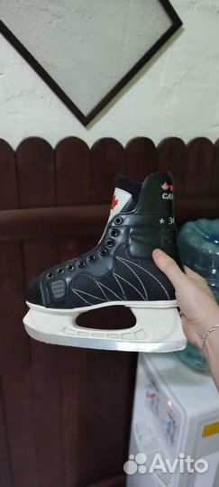 Коньки хоккейные 39 размер