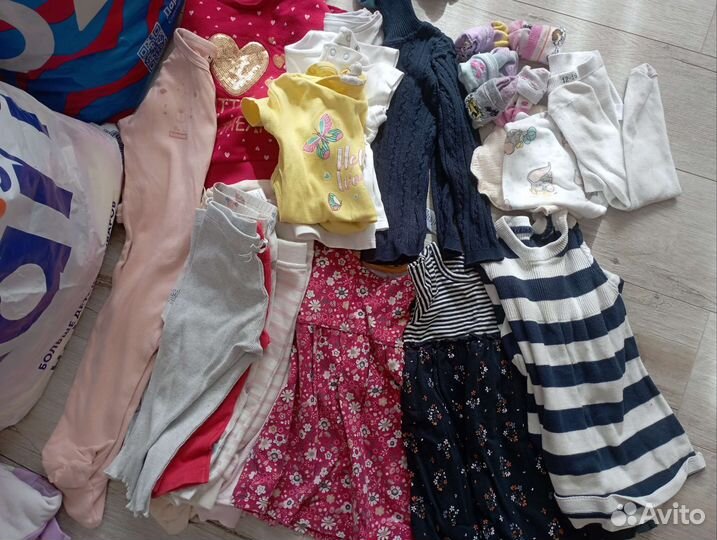 Пакет вещей для девочки с рождения до года