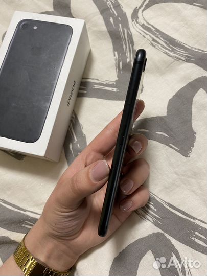 iPhone 7, 32 ГБ