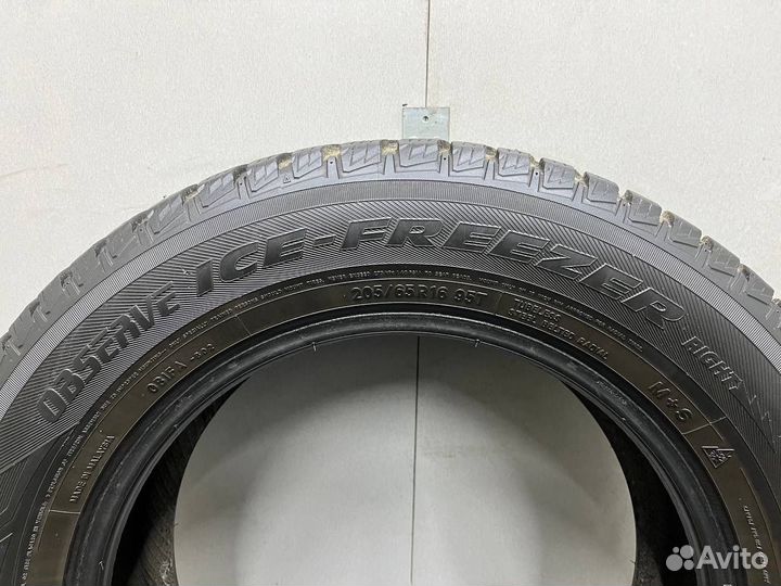 Toyo Observe Ice-Freezer 205/65 R16