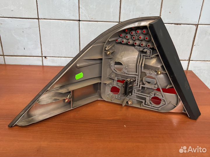 Фонарь задний правый Мерседес W220