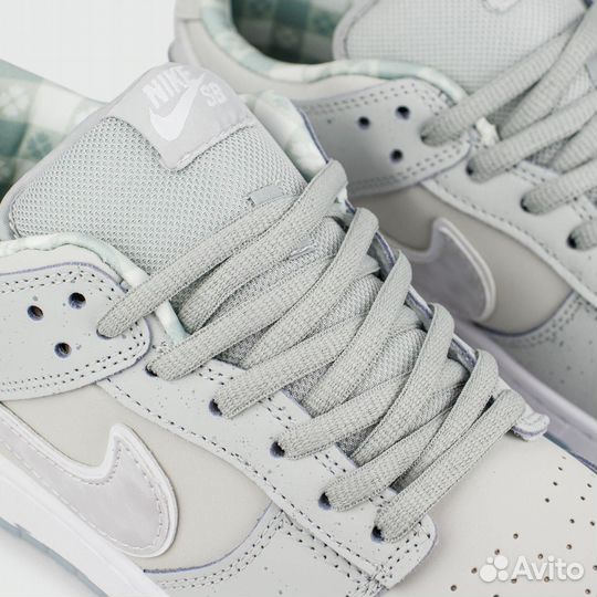 Nike SB Dunk Low White Lobster new