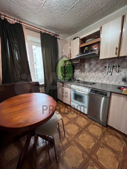 2-к. квартира, 52 м², 3/9 эт.